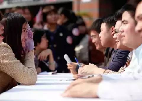 中国2亿单身男女将迎相亲季 IT男压力大